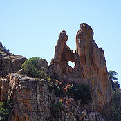 Das berühmte Tafoni-Herz in den Calanques de Piana. Foto                             